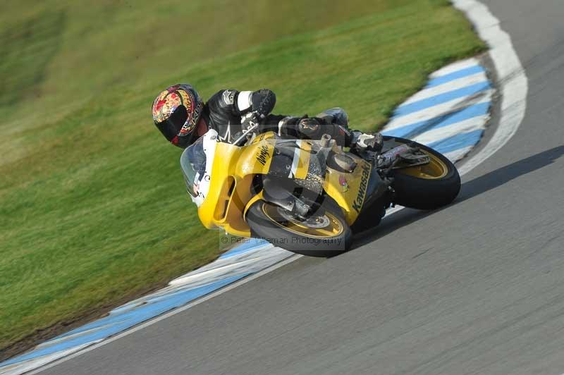 Motorcycle action photographs;donington;donington park leicestershire;donington photographs;event digital images;eventdigitalimages;no limits trackday;peter wileman photography;trackday;trackday digital images;trackday photos
