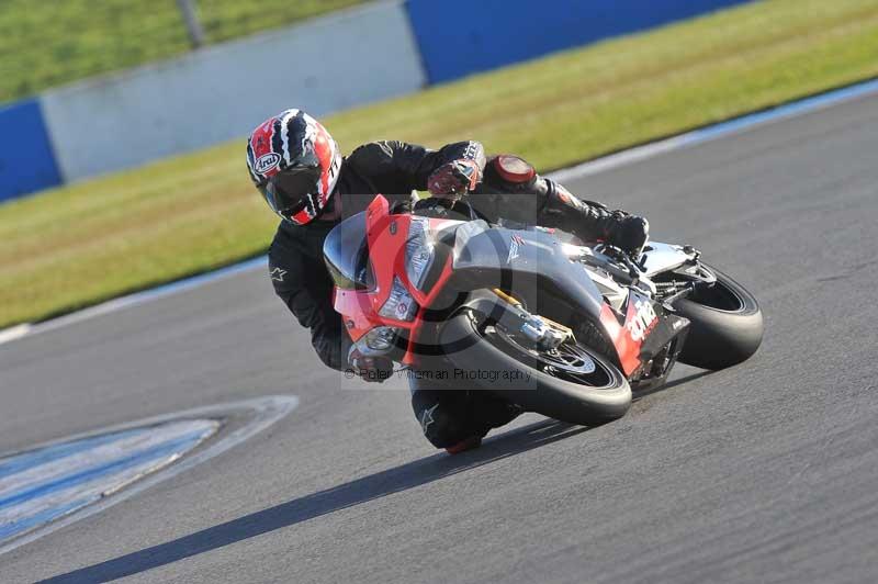 Motorcycle action photographs;donington;donington park leicestershire;donington photographs;event digital images;eventdigitalimages;no limits trackday;peter wileman photography;trackday;trackday digital images;trackday photos