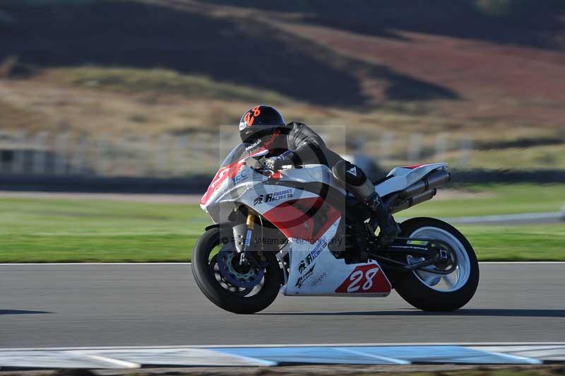 Motorcycle action photographs;donington;donington park leicestershire;donington photographs;event digital images;eventdigitalimages;no limits trackday;peter wileman photography;trackday;trackday digital images;trackday photos