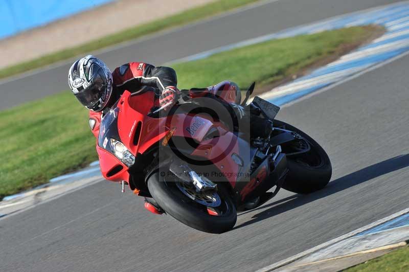 Motorcycle action photographs;donington;donington park leicestershire;donington photographs;event digital images;eventdigitalimages;no limits trackday;peter wileman photography;trackday;trackday digital images;trackday photos