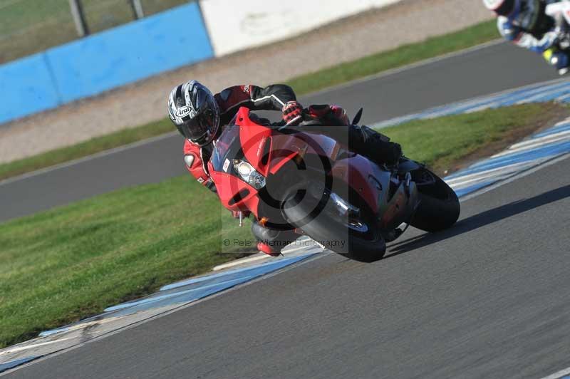 Motorcycle action photographs;donington;donington park leicestershire;donington photographs;event digital images;eventdigitalimages;no limits trackday;peter wileman photography;trackday;trackday digital images;trackday photos