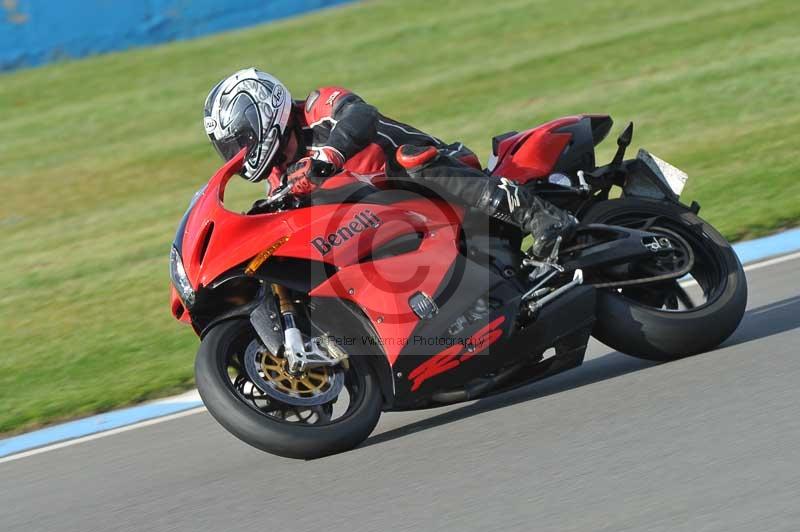 Motorcycle action photographs;donington;donington park leicestershire;donington photographs;event digital images;eventdigitalimages;no limits trackday;peter wileman photography;trackday;trackday digital images;trackday photos