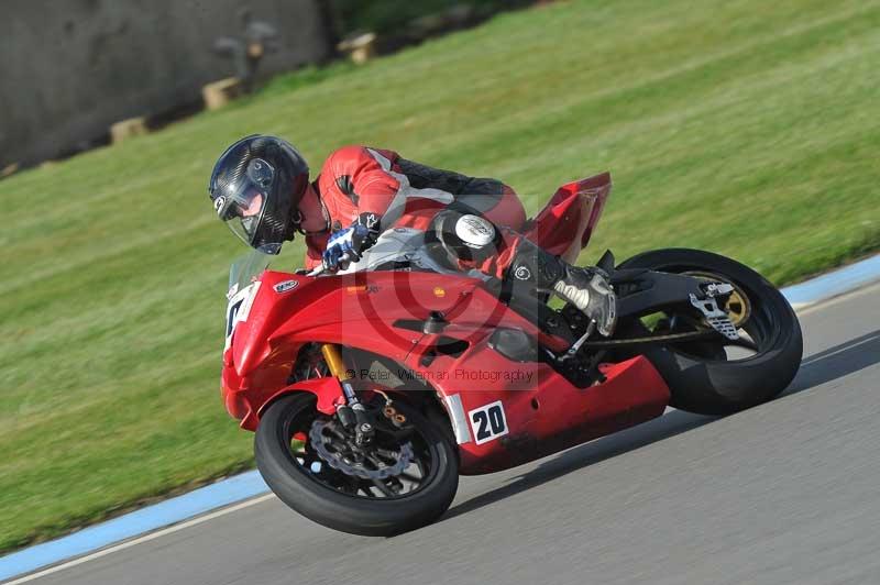 Motorcycle action photographs;donington;donington park leicestershire;donington photographs;event digital images;eventdigitalimages;no limits trackday;peter wileman photography;trackday;trackday digital images;trackday photos