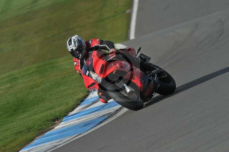 Motorcycle action photographs;donington;donington park leicestershire;donington photographs;event digital images;eventdigitalimages;no limits trackday;peter wileman photography;trackday;trackday digital images;trackday photos