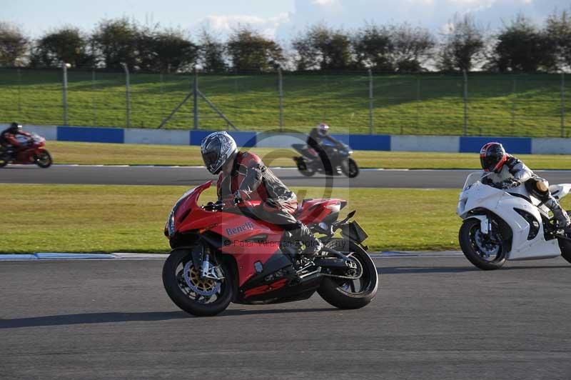 Motorcycle action photographs;donington;donington park leicestershire;donington photographs;event digital images;eventdigitalimages;no limits trackday;peter wileman photography;trackday;trackday digital images;trackday photos