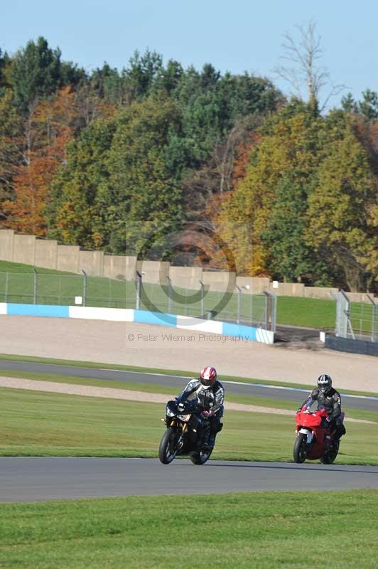 Motorcycle action photographs;donington;donington park leicestershire;donington photographs;event digital images;eventdigitalimages;no limits trackday;peter wileman photography;trackday;trackday digital images;trackday photos