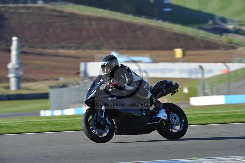 Motorcycle action photographs;donington;donington park leicestershire;donington photographs;event digital images;eventdigitalimages;no limits trackday;peter wileman photography;trackday;trackday digital images;trackday photos