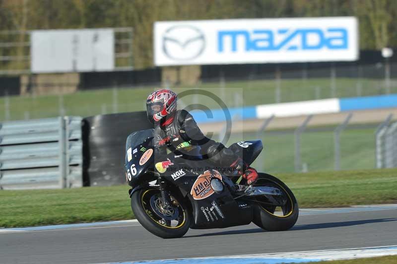 Motorcycle action photographs;donington;donington park leicestershire;donington photographs;event digital images;eventdigitalimages;no limits trackday;peter wileman photography;trackday;trackday digital images;trackday photos