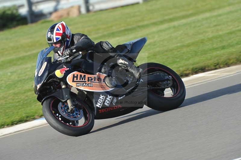 Motorcycle action photographs;donington;donington park leicestershire;donington photographs;event digital images;eventdigitalimages;no limits trackday;peter wileman photography;trackday;trackday digital images;trackday photos