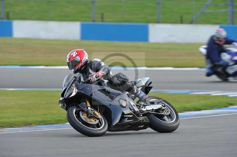 Motorcycle action photographs;donington;donington park leicestershire;donington photographs;event digital images;eventdigitalimages;no limits trackday;peter wileman photography;trackday;trackday digital images;trackday photos