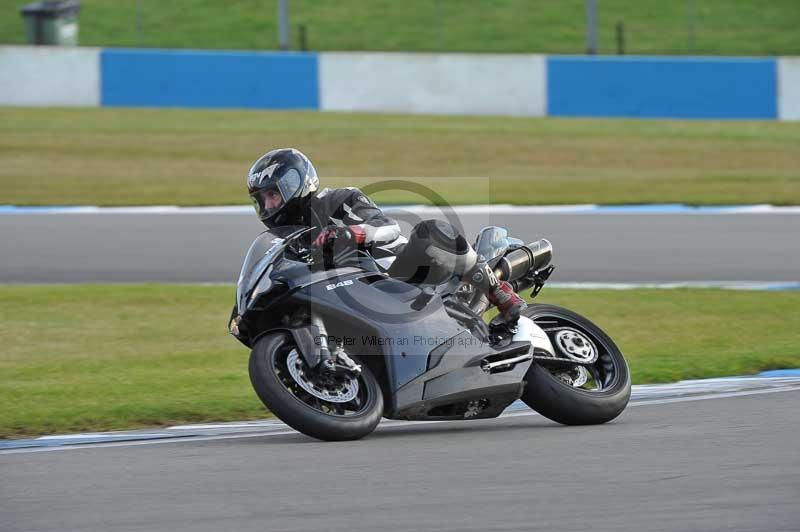 Motorcycle action photographs;donington;donington park leicestershire;donington photographs;event digital images;eventdigitalimages;no limits trackday;peter wileman photography;trackday;trackday digital images;trackday photos
