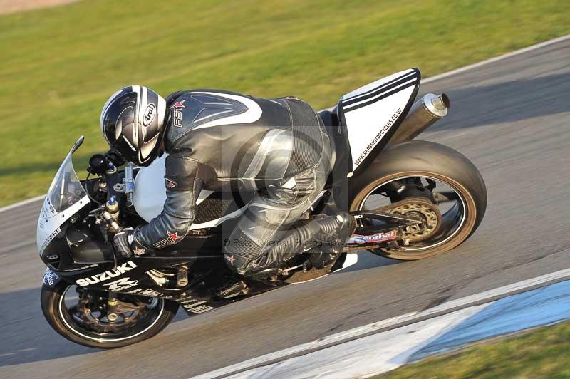 Motorcycle action photographs;donington;donington park leicestershire;donington photographs;event digital images;eventdigitalimages;no limits trackday;peter wileman photography;trackday;trackday digital images;trackday photos