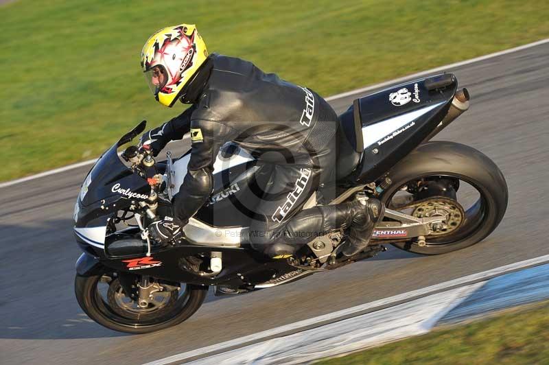 Motorcycle action photographs;donington;donington park leicestershire;donington photographs;event digital images;eventdigitalimages;no limits trackday;peter wileman photography;trackday;trackday digital images;trackday photos