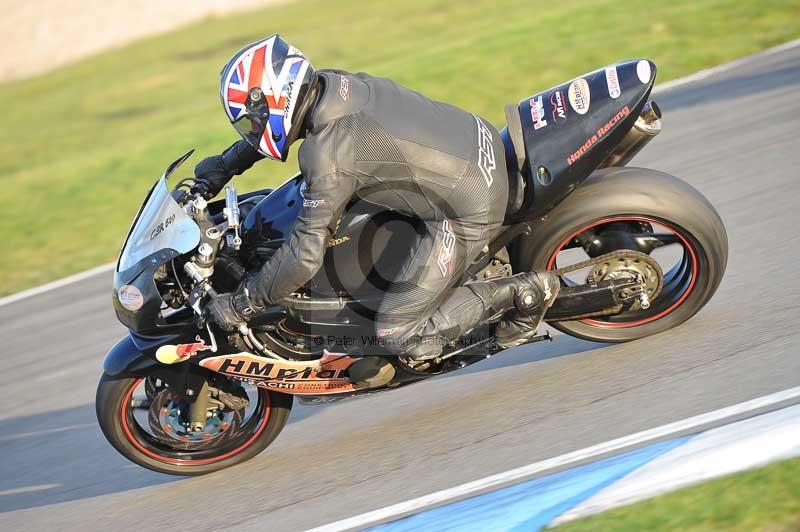 Motorcycle action photographs;donington;donington park leicestershire;donington photographs;event digital images;eventdigitalimages;no limits trackday;peter wileman photography;trackday;trackday digital images;trackday photos
