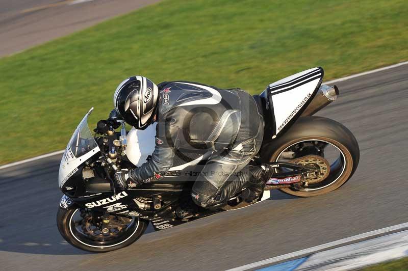 Motorcycle action photographs;donington;donington park leicestershire;donington photographs;event digital images;eventdigitalimages;no limits trackday;peter wileman photography;trackday;trackday digital images;trackday photos