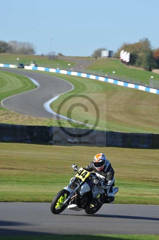 Motorcycle action photographs;donington;donington park leicestershire;donington photographs;event digital images;eventdigitalimages;no limits trackday;peter wileman photography;trackday;trackday digital images;trackday photos