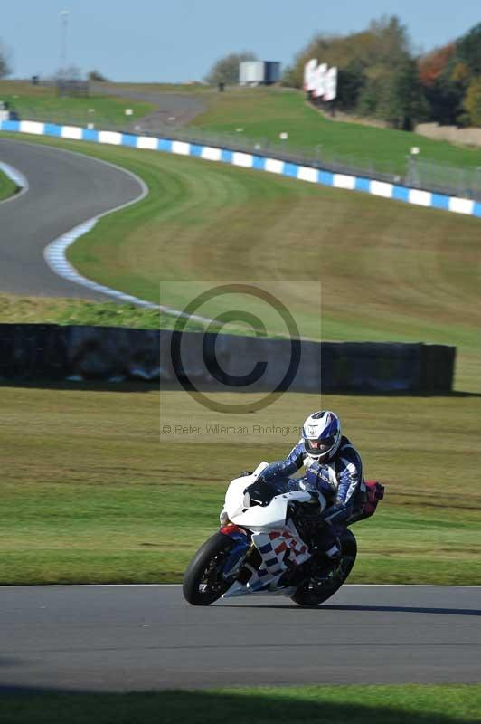 Motorcycle action photographs;donington;donington park leicestershire;donington photographs;event digital images;eventdigitalimages;no limits trackday;peter wileman photography;trackday;trackday digital images;trackday photos