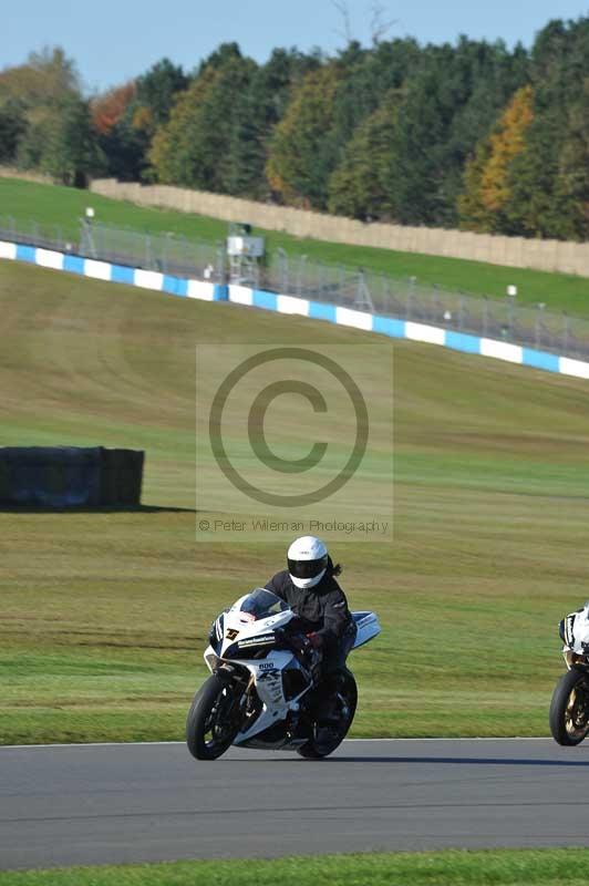 Motorcycle action photographs;donington;donington park leicestershire;donington photographs;event digital images;eventdigitalimages;no limits trackday;peter wileman photography;trackday;trackday digital images;trackday photos