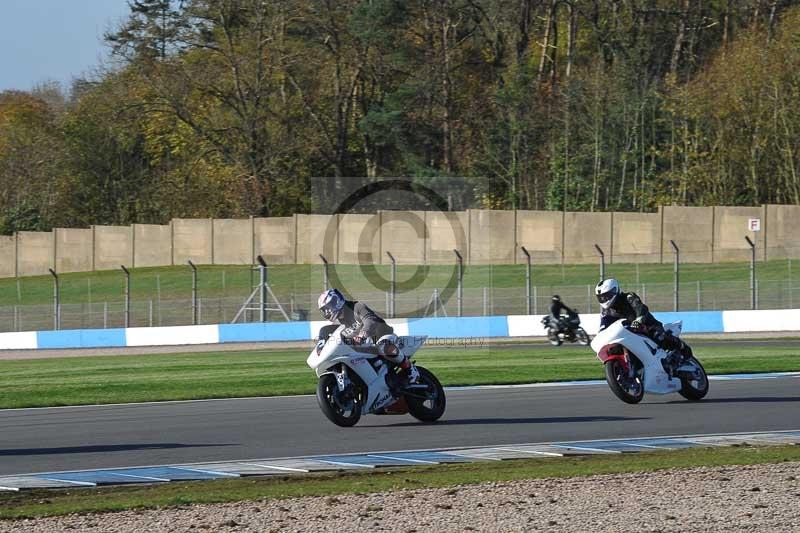 Motorcycle action photographs;donington;donington park leicestershire;donington photographs;event digital images;eventdigitalimages;no limits trackday;peter wileman photography;trackday;trackday digital images;trackday photos