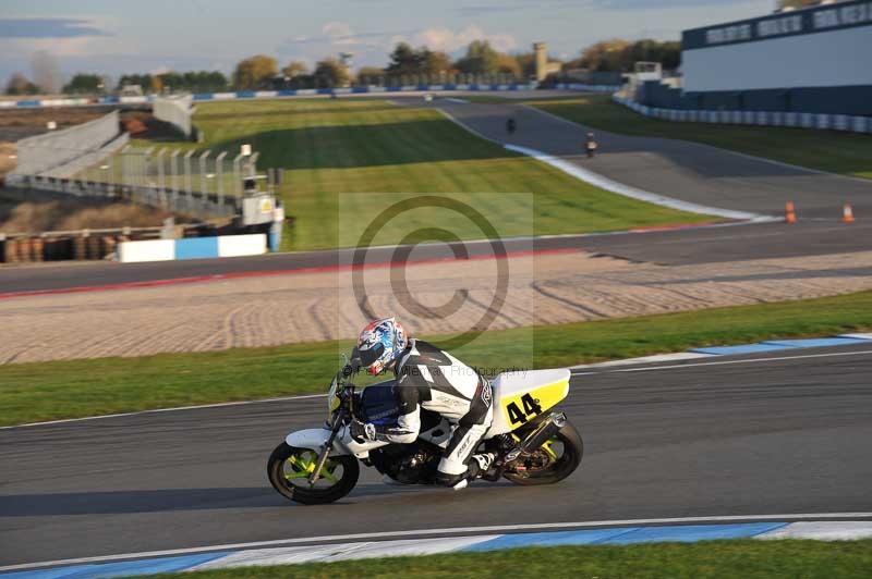 Motorcycle action photographs;donington;donington park leicestershire;donington photographs;event digital images;eventdigitalimages;no limits trackday;peter wileman photography;trackday;trackday digital images;trackday photos