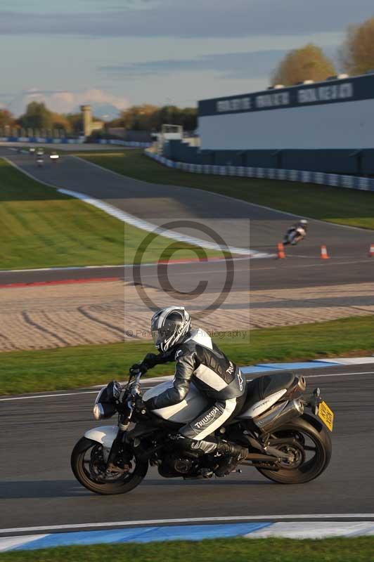 Motorcycle action photographs;donington;donington park leicestershire;donington photographs;event digital images;eventdigitalimages;no limits trackday;peter wileman photography;trackday;trackday digital images;trackday photos