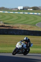 Motorcycle-action-photographs;donington;donington-park-leicestershire;donington-photographs;event-digital-images;eventdigitalimages;no-limits-trackday;peter-wileman-photography;trackday;trackday-digital-images;trackday-photos