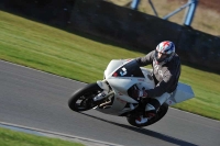 Motorcycle-action-photographs;donington;donington-park-leicestershire;donington-photographs;event-digital-images;eventdigitalimages;no-limits-trackday;peter-wileman-photography;trackday;trackday-digital-images;trackday-photos