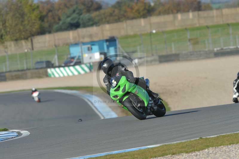 Motorcycle action photographs;donington;donington park leicestershire;donington photographs;event digital images;eventdigitalimages;no limits trackday;peter wileman photography;trackday;trackday digital images;trackday photos