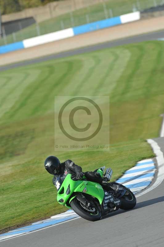 Motorcycle action photographs;donington;donington park leicestershire;donington photographs;event digital images;eventdigitalimages;no limits trackday;peter wileman photography;trackday;trackday digital images;trackday photos