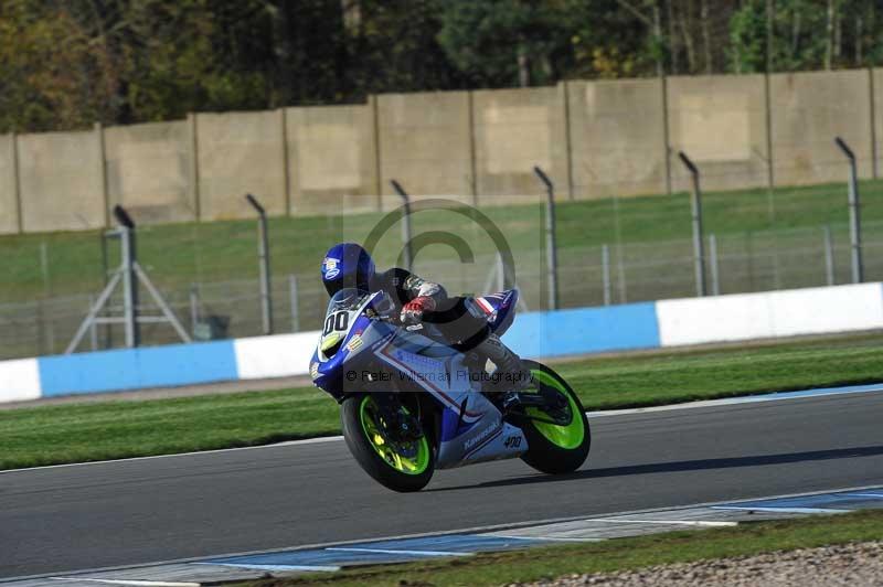 Motorcycle action photographs;donington;donington park leicestershire;donington photographs;event digital images;eventdigitalimages;no limits trackday;peter wileman photography;trackday;trackday digital images;trackday photos