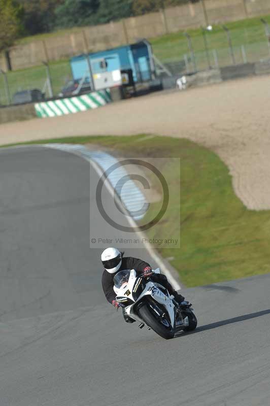 Motorcycle action photographs;donington;donington park leicestershire;donington photographs;event digital images;eventdigitalimages;no limits trackday;peter wileman photography;trackday;trackday digital images;trackday photos