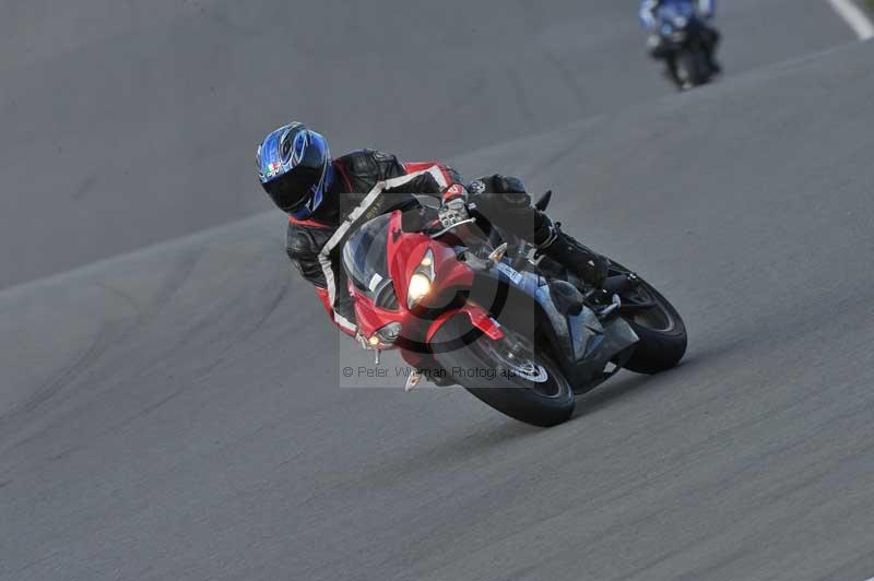 Motorcycle action photographs;donington;donington park leicestershire;donington photographs;event digital images;eventdigitalimages;no limits trackday;peter wileman photography;trackday;trackday digital images;trackday photos
