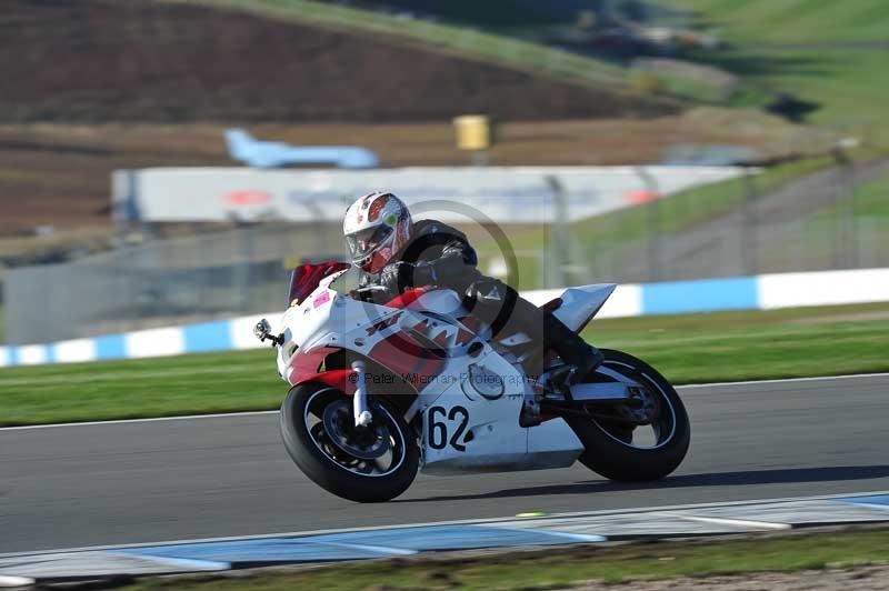 Motorcycle action photographs;donington;donington park leicestershire;donington photographs;event digital images;eventdigitalimages;no limits trackday;peter wileman photography;trackday;trackday digital images;trackday photos