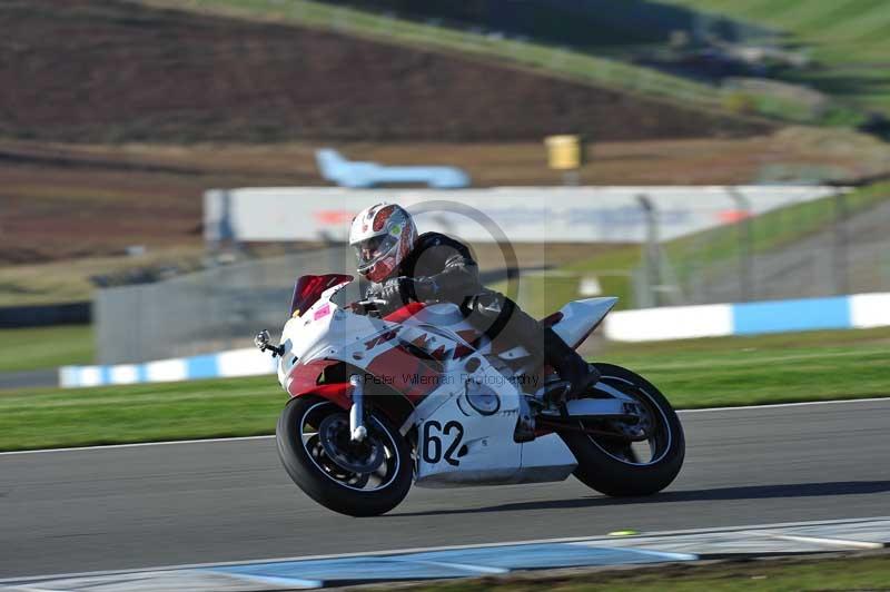 Motorcycle action photographs;donington;donington park leicestershire;donington photographs;event digital images;eventdigitalimages;no limits trackday;peter wileman photography;trackday;trackday digital images;trackday photos