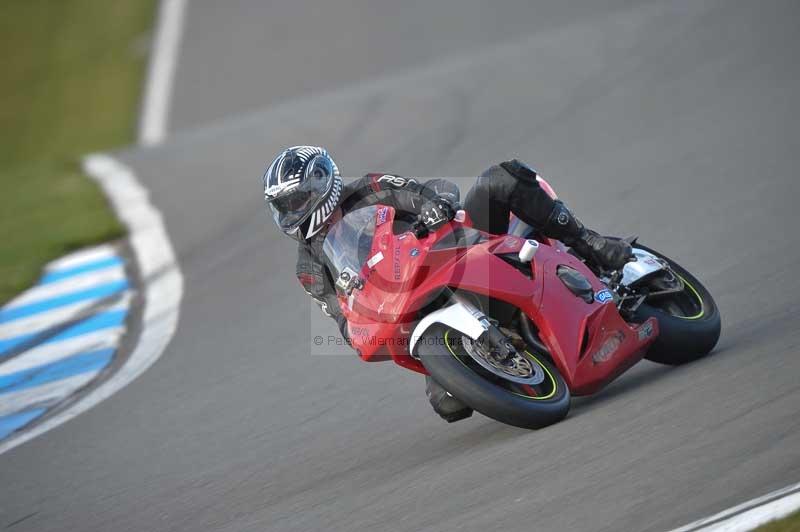 Motorcycle action photographs;donington;donington park leicestershire;donington photographs;event digital images;eventdigitalimages;no limits trackday;peter wileman photography;trackday;trackday digital images;trackday photos