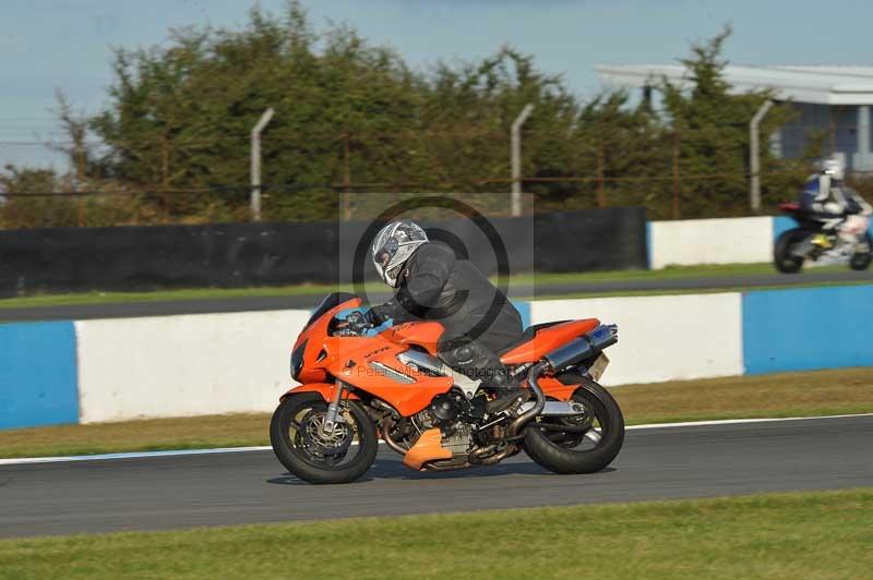 Motorcycle action photographs;donington;donington park leicestershire;donington photographs;event digital images;eventdigitalimages;no limits trackday;peter wileman photography;trackday;trackday digital images;trackday photos
