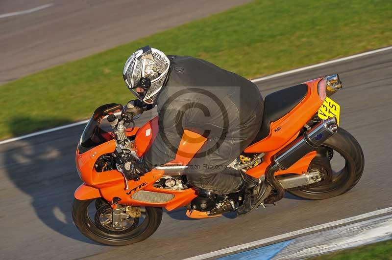 Motorcycle action photographs;donington;donington park leicestershire;donington photographs;event digital images;eventdigitalimages;no limits trackday;peter wileman photography;trackday;trackday digital images;trackday photos