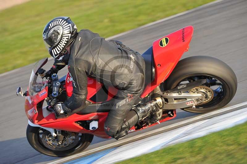 Motorcycle action photographs;donington;donington park leicestershire;donington photographs;event digital images;eventdigitalimages;no limits trackday;peter wileman photography;trackday;trackday digital images;trackday photos