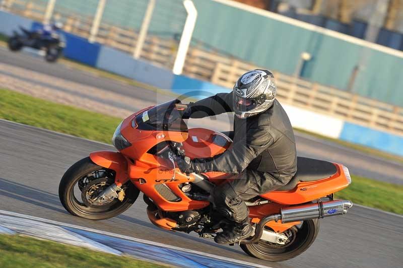 Motorcycle action photographs;donington;donington park leicestershire;donington photographs;event digital images;eventdigitalimages;no limits trackday;peter wileman photography;trackday;trackday digital images;trackday photos