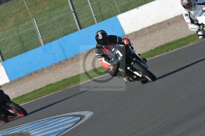 Motorcycle action photographs;donington;donington park leicestershire;donington photographs;event digital images;eventdigitalimages;no limits trackday;peter wileman photography;trackday;trackday digital images;trackday photos