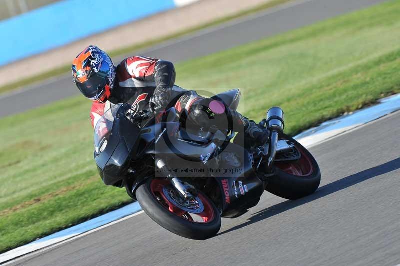 Motorcycle action photographs;donington;donington park leicestershire;donington photographs;event digital images;eventdigitalimages;no limits trackday;peter wileman photography;trackday;trackday digital images;trackday photos