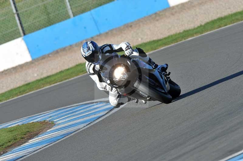 Motorcycle action photographs;donington;donington park leicestershire;donington photographs;event digital images;eventdigitalimages;no limits trackday;peter wileman photography;trackday;trackday digital images;trackday photos