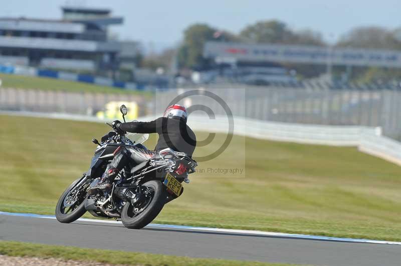 Motorcycle action photographs;donington;donington park leicestershire;donington photographs;event digital images;eventdigitalimages;no limits trackday;peter wileman photography;trackday;trackday digital images;trackday photos
