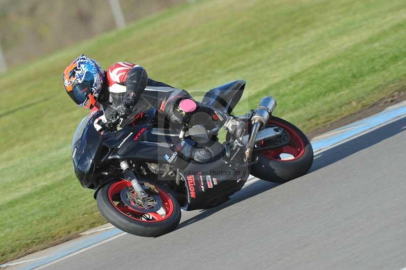 Motorcycle action photographs;donington;donington park leicestershire;donington photographs;event digital images;eventdigitalimages;no limits trackday;peter wileman photography;trackday;trackday digital images;trackday photos