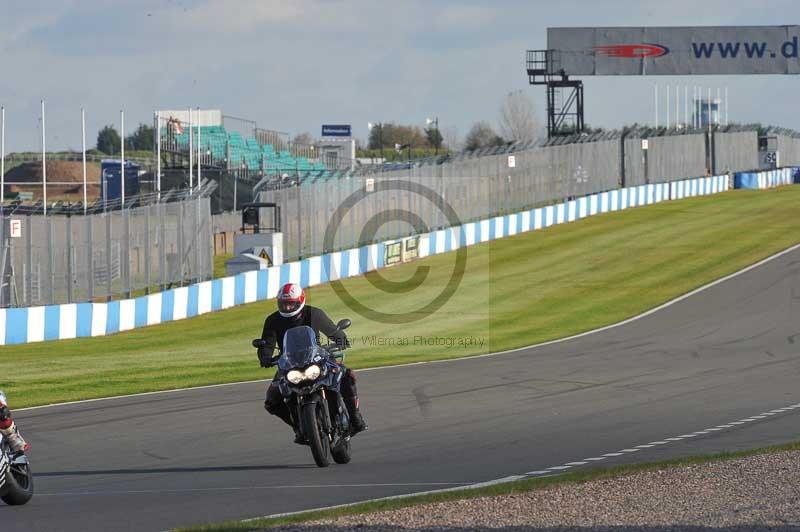 Motorcycle action photographs;donington;donington park leicestershire;donington photographs;event digital images;eventdigitalimages;no limits trackday;peter wileman photography;trackday;trackday digital images;trackday photos