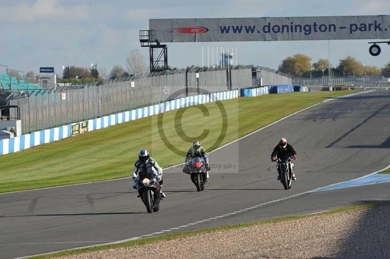 Motorcycle action photographs;donington;donington park leicestershire;donington photographs;event digital images;eventdigitalimages;no limits trackday;peter wileman photography;trackday;trackday digital images;trackday photos