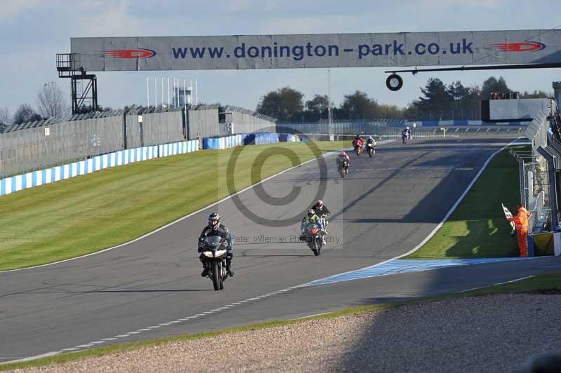 Motorcycle action photographs;donington;donington park leicestershire;donington photographs;event digital images;eventdigitalimages;no limits trackday;peter wileman photography;trackday;trackday digital images;trackday photos