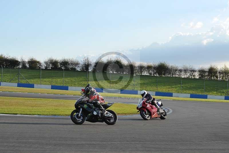 Motorcycle action photographs;donington;donington park leicestershire;donington photographs;event digital images;eventdigitalimages;no limits trackday;peter wileman photography;trackday;trackday digital images;trackday photos