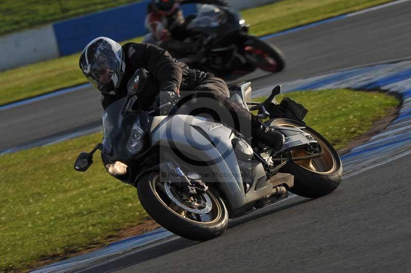 Motorcycle action photographs;donington;donington park leicestershire;donington photographs;event digital images;eventdigitalimages;no limits trackday;peter wileman photography;trackday;trackday digital images;trackday photos
