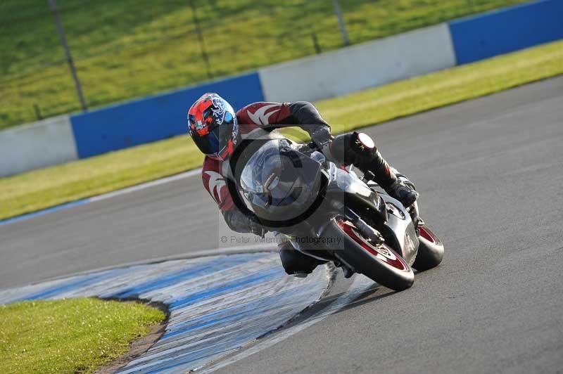 Motorcycle action photographs;donington;donington park leicestershire;donington photographs;event digital images;eventdigitalimages;no limits trackday;peter wileman photography;trackday;trackday digital images;trackday photos